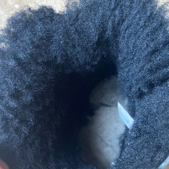 Uggs Bailey Bow II Short Velvet Black Winter Boots - Picture 4 of 6